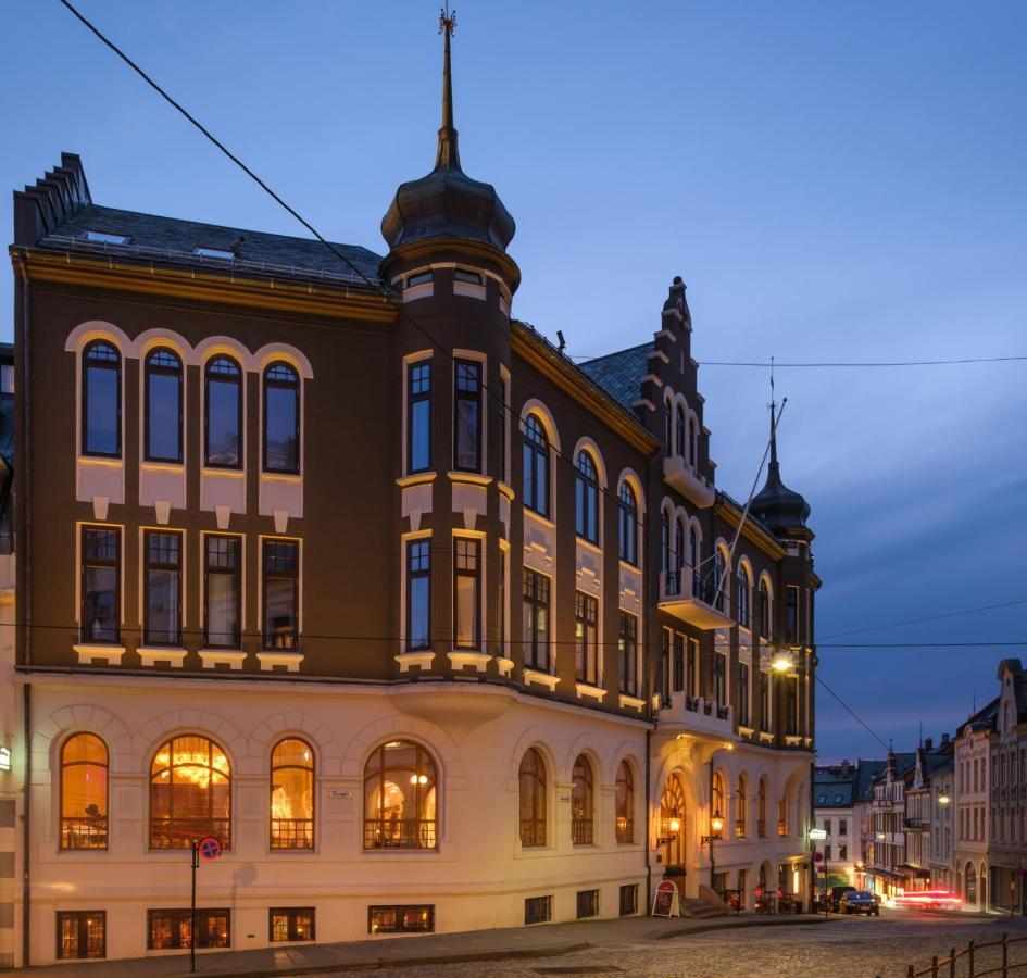 1904 Hotel